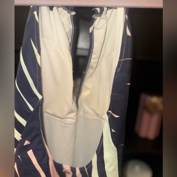 NWT VICTORIA'S SECRET PINK SMALL TROPICAL FLORAL PALM KEYHOLE ONE PIECE SWIMSUIT - Picture 10 of 11